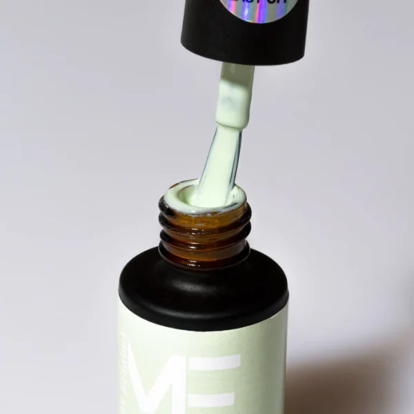 245 ME PASTEL LIME GEL POLISH - Image 5